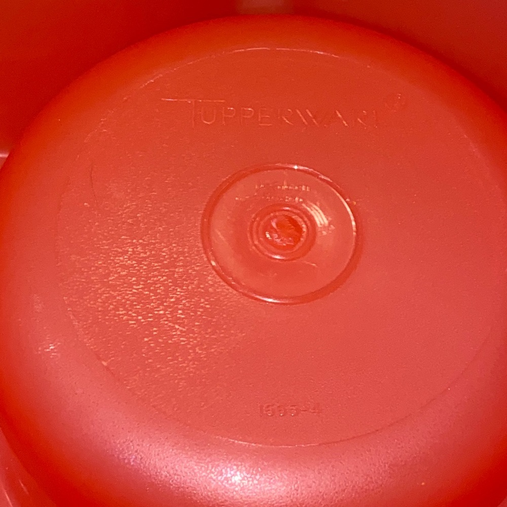 Red Tupperware Divided Server - Picture 5 of 7